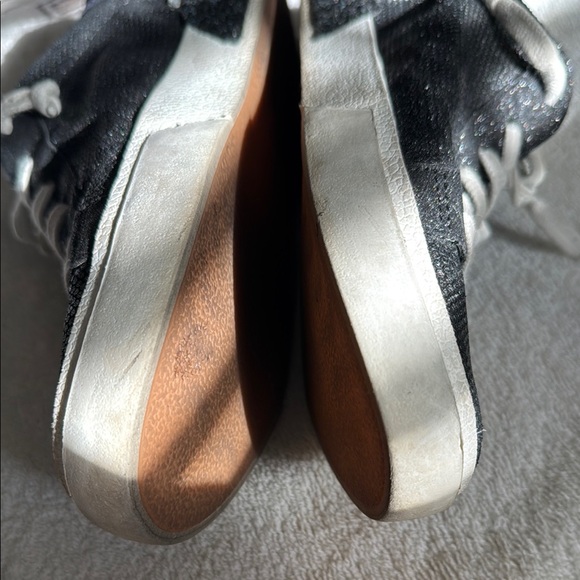 Dolce Vita Black and White Sneakers Classic Design - Picture 11 of 15